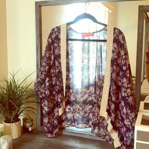 Floral Kimono with Lace Trimming (From Stella)